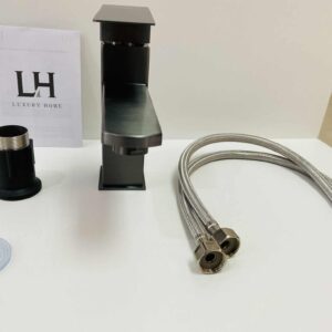 LH LLAVE MONOCOMANDO FOSANO CUADRADA 10 CM. NEGRA MATE